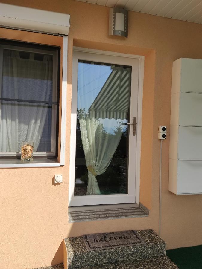 Joli Studio Avec Terrasse Et Vue Exclusivement Pour Non Fumeurs Belmont-sur-Lausanne Exteriér fotografie